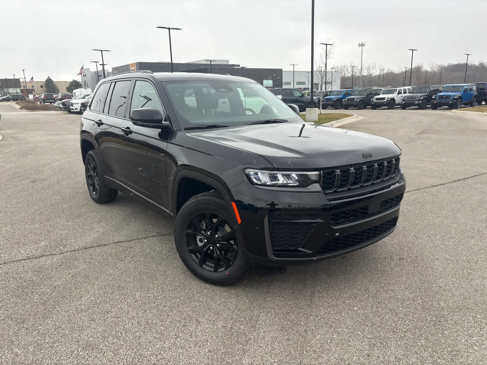 New 2026 Diamond Black Crystal Pearlcoat Jeep Laredo Altitude image 2