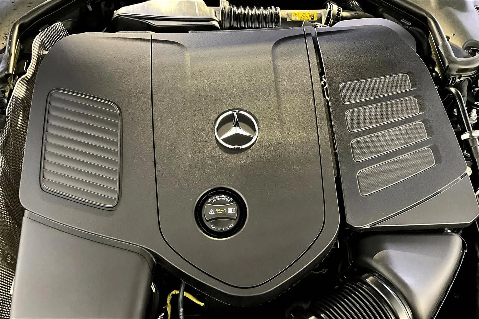 New 2026 Graphite Grey Metallic Mercedes-Benz C 300 image 15