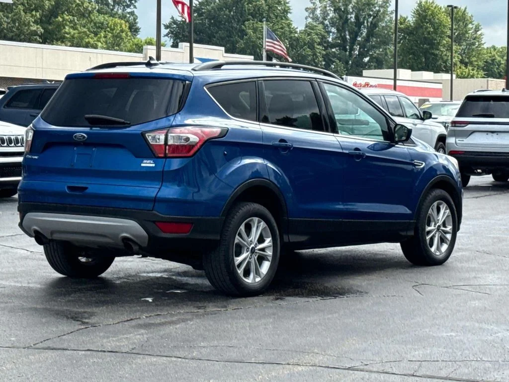 Used 2018 Blue Ford SEL image 7