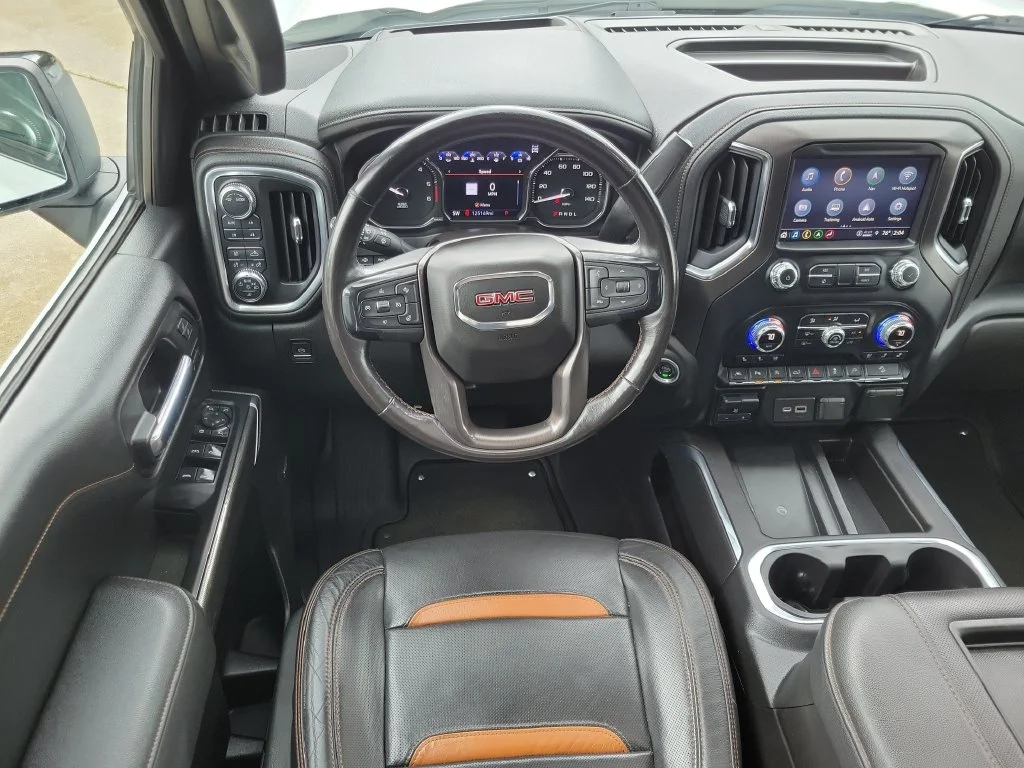 Used 2021 White GMC AT4 image 14