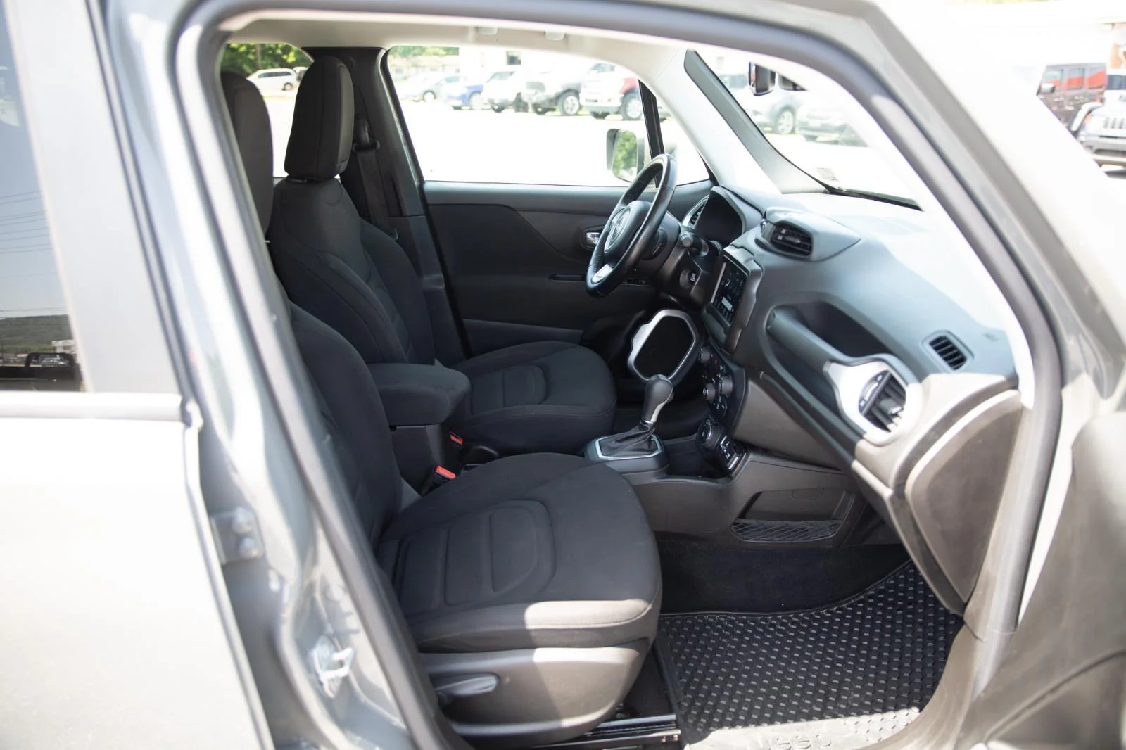 Used 2021 Graphite Gray Jeep Latitude image 24