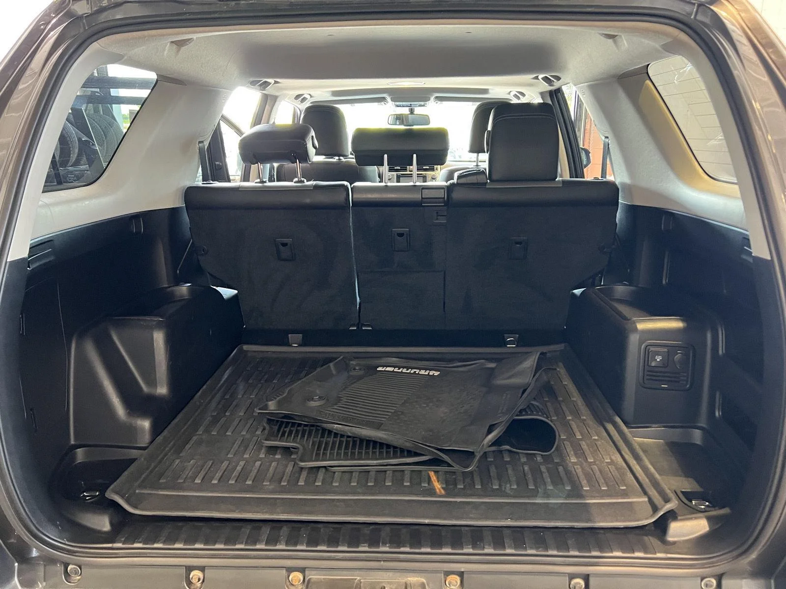 Used 2019 Gy Toyota SR5 image 7
