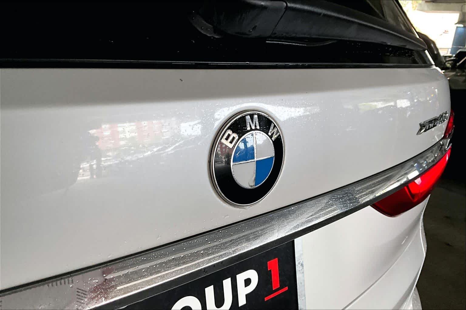 Used 2020 Mineral White Metallic BMW xDrive40i image 30