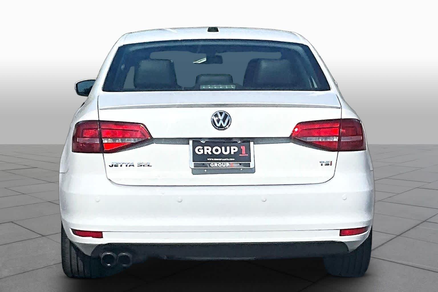 Used 2015  Volkswagen 1.8T SEL image 5