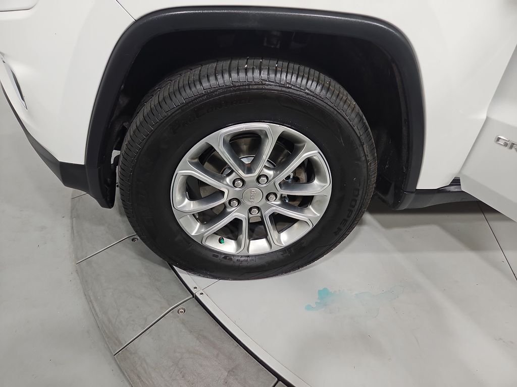 Used 2016 White Jeep Limited image 28