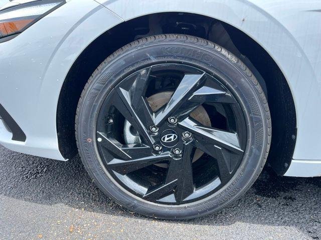 New 2026 White Hyundai SEL Sport image 7