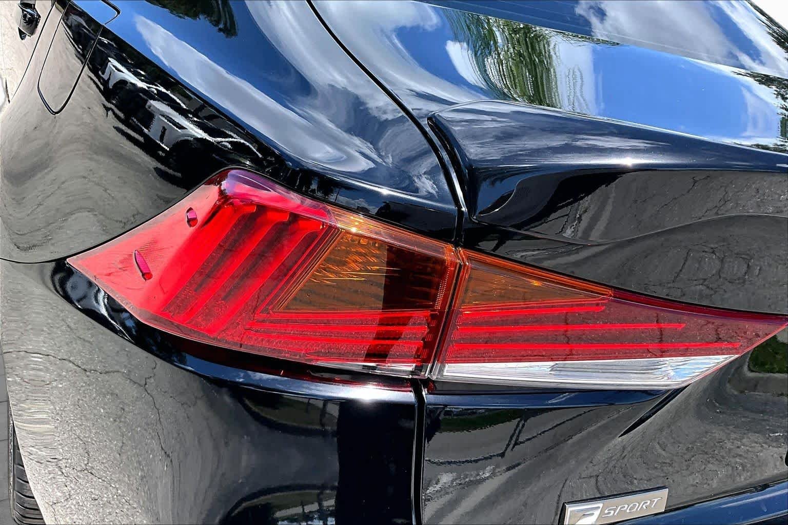 Used 2020 Obsidian Lexus F SPORT image 29