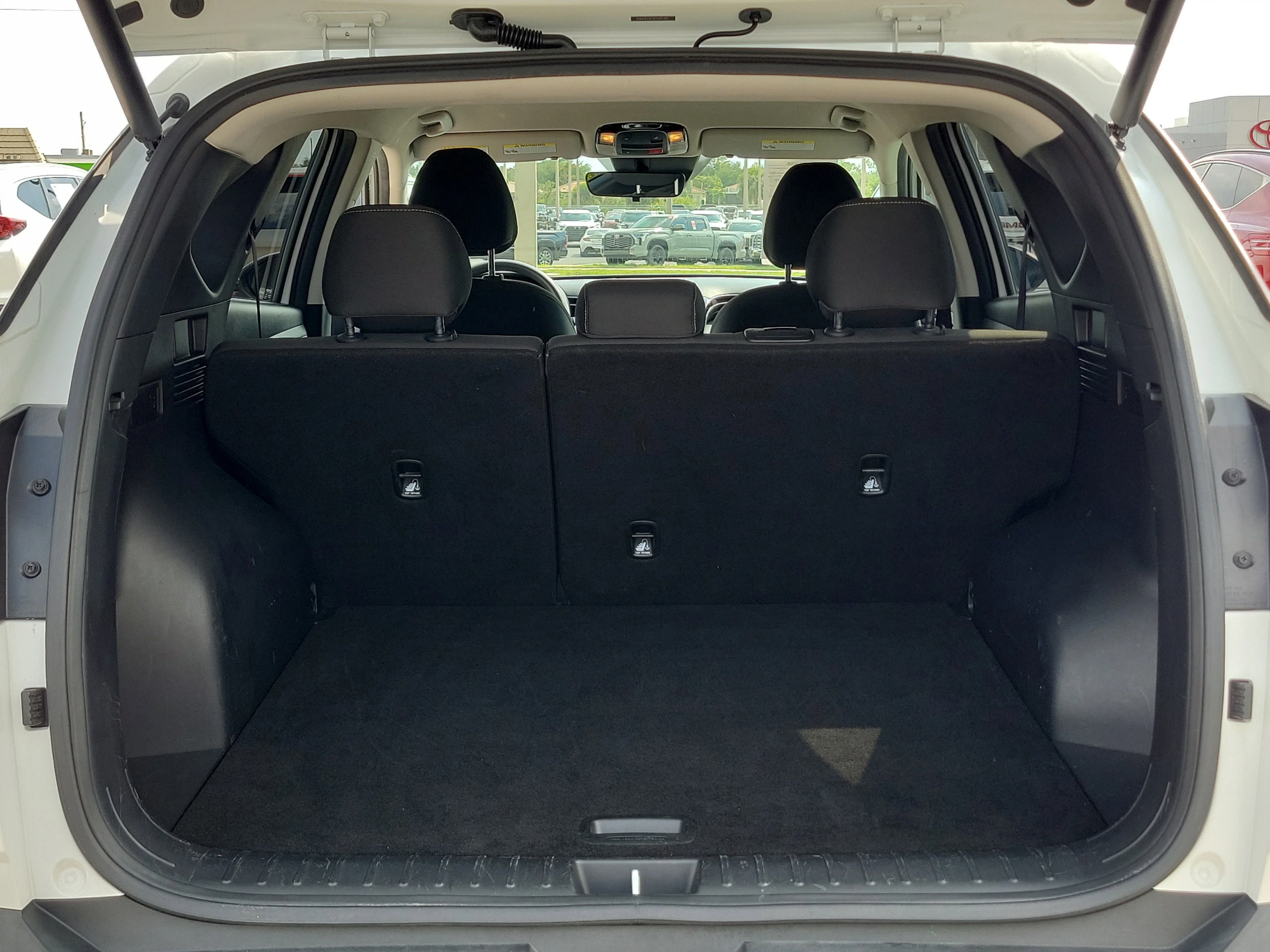 Used 2023 Serenity White Pearl Hyundai SEL image 10