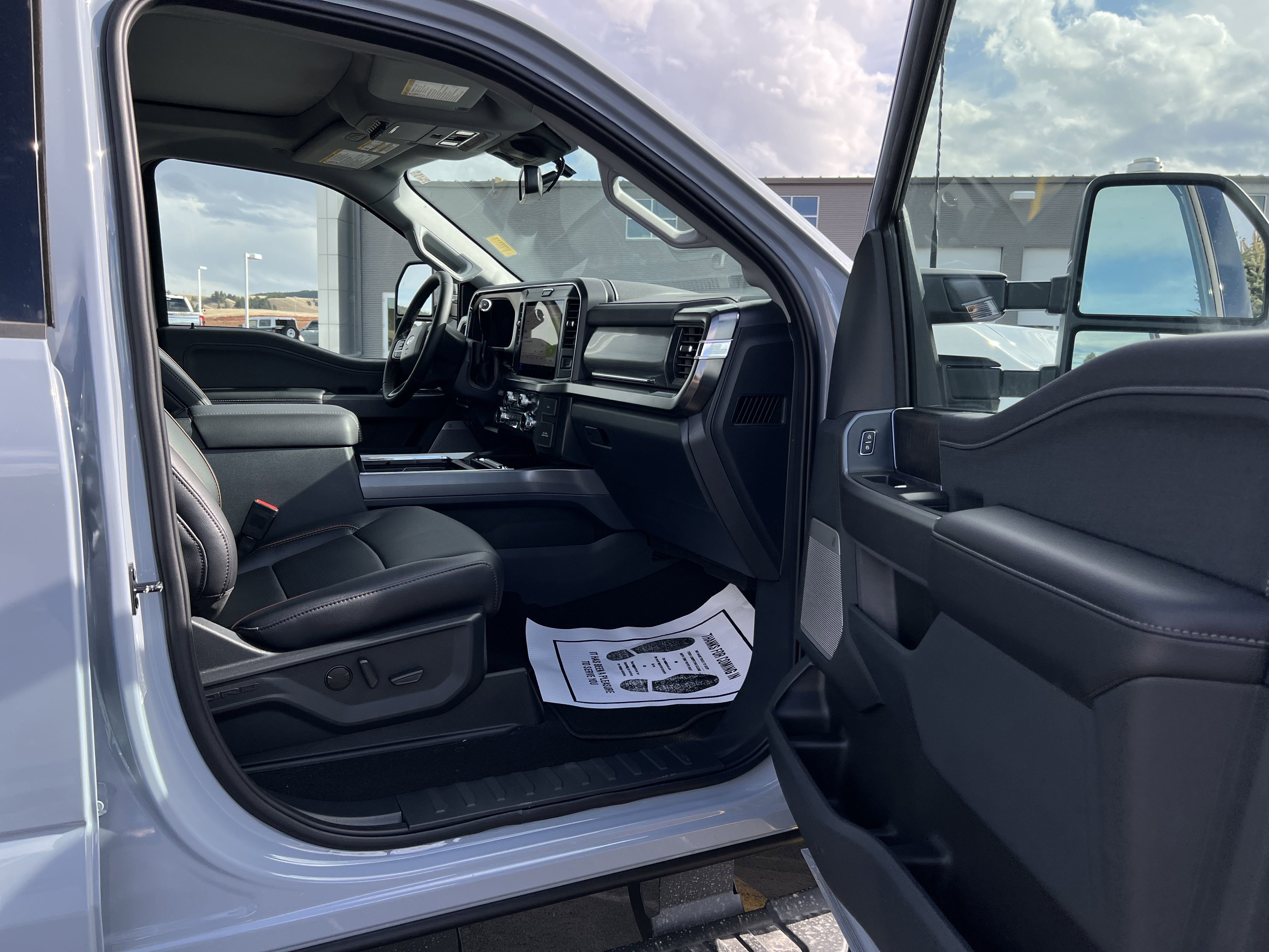 2025 Ford F-350 Super Duty Lariat - Photo 26