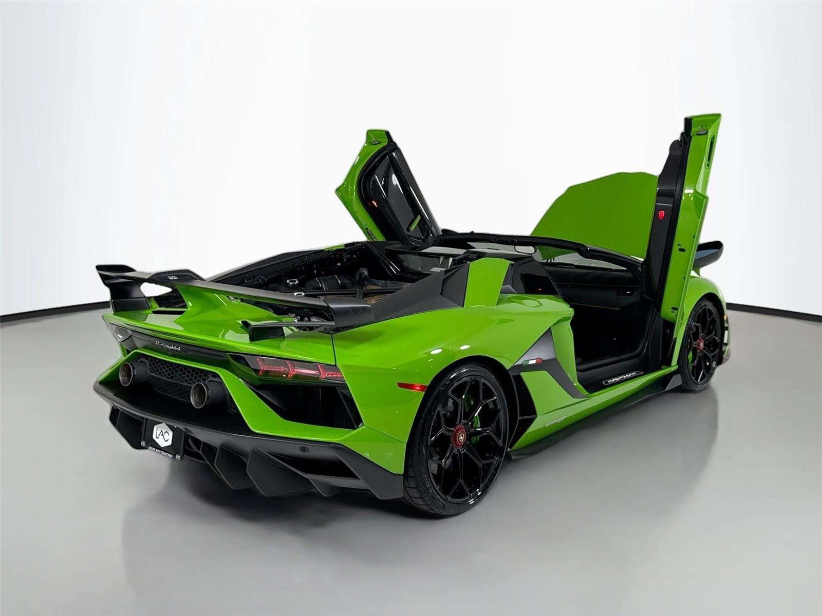 2021 Lamborghini Aventador - Photo 51