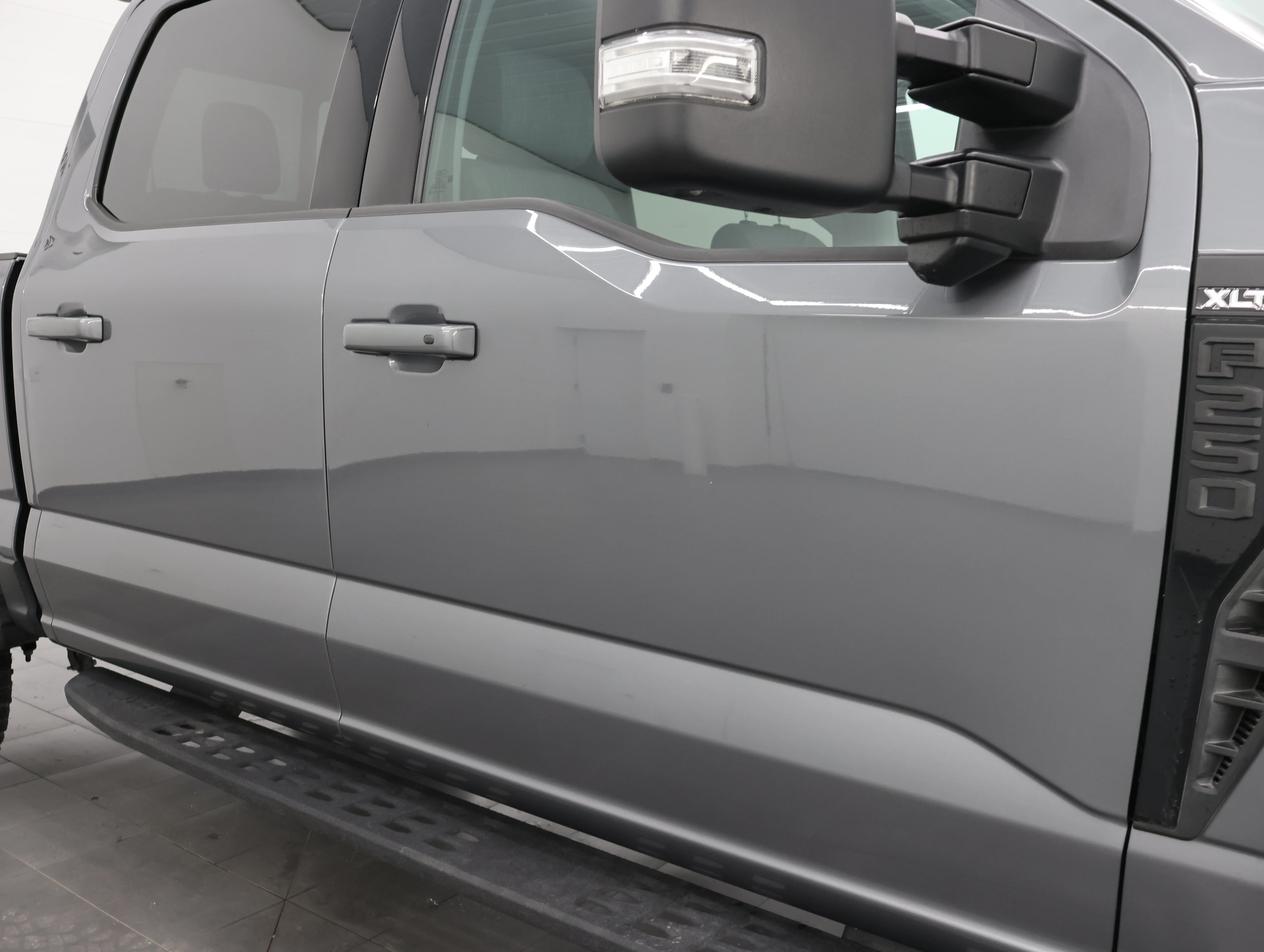 Used 2023 Carbonized Gray Metallic Ford XLT image 28