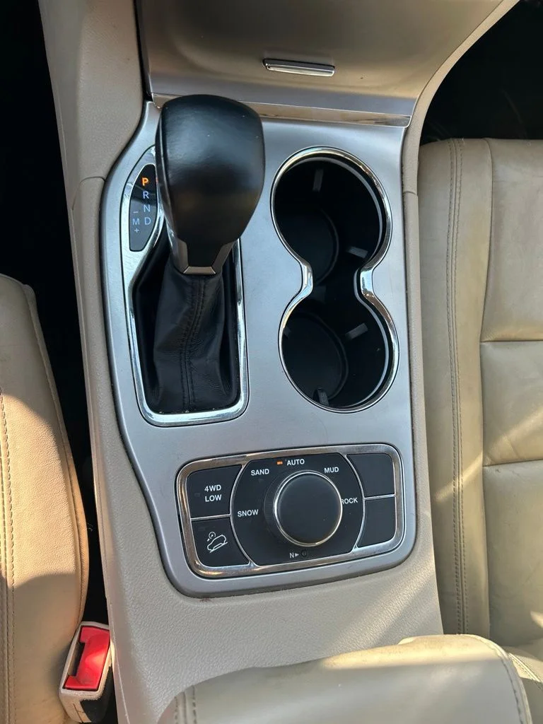 Used 2019 Red Jeep Limited image 15