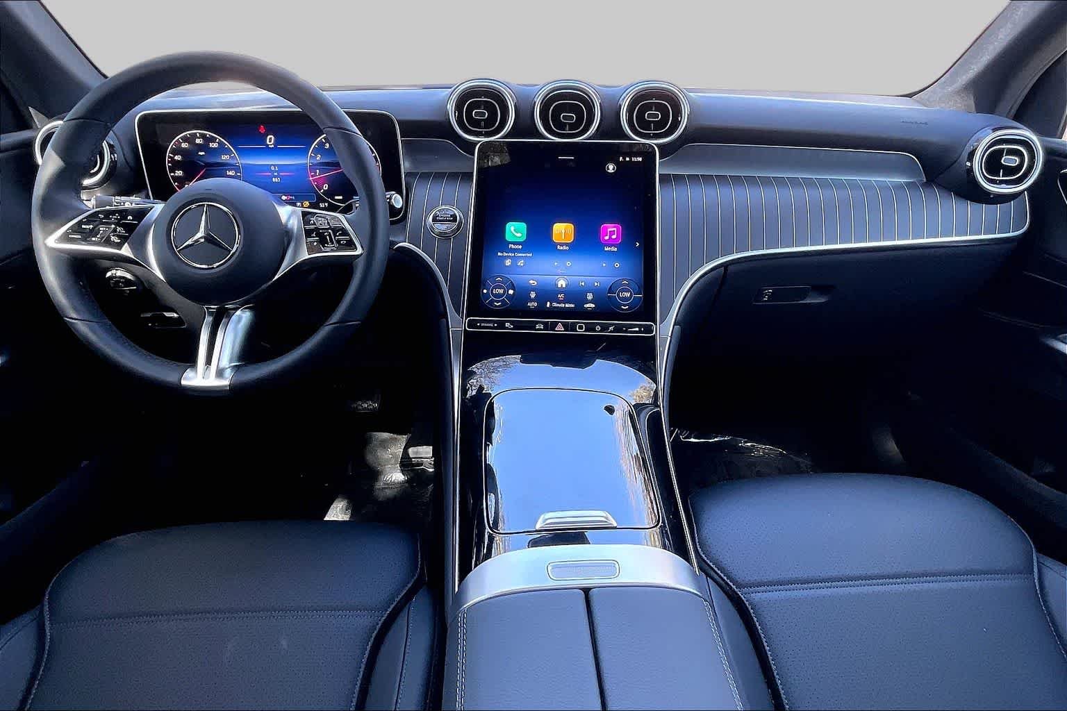 New 2026 MANUFAKTUR Alpine Grey Mercedes-Benz GLC 300 image 7
