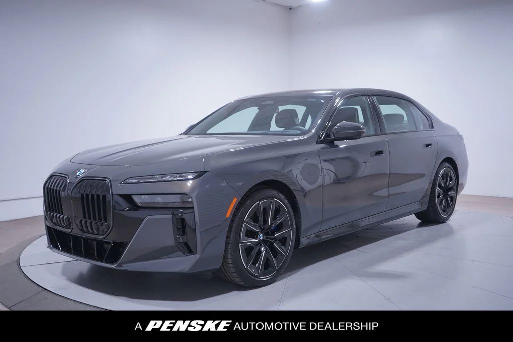 2026 BMW 7 Series 740i Sedan's photo