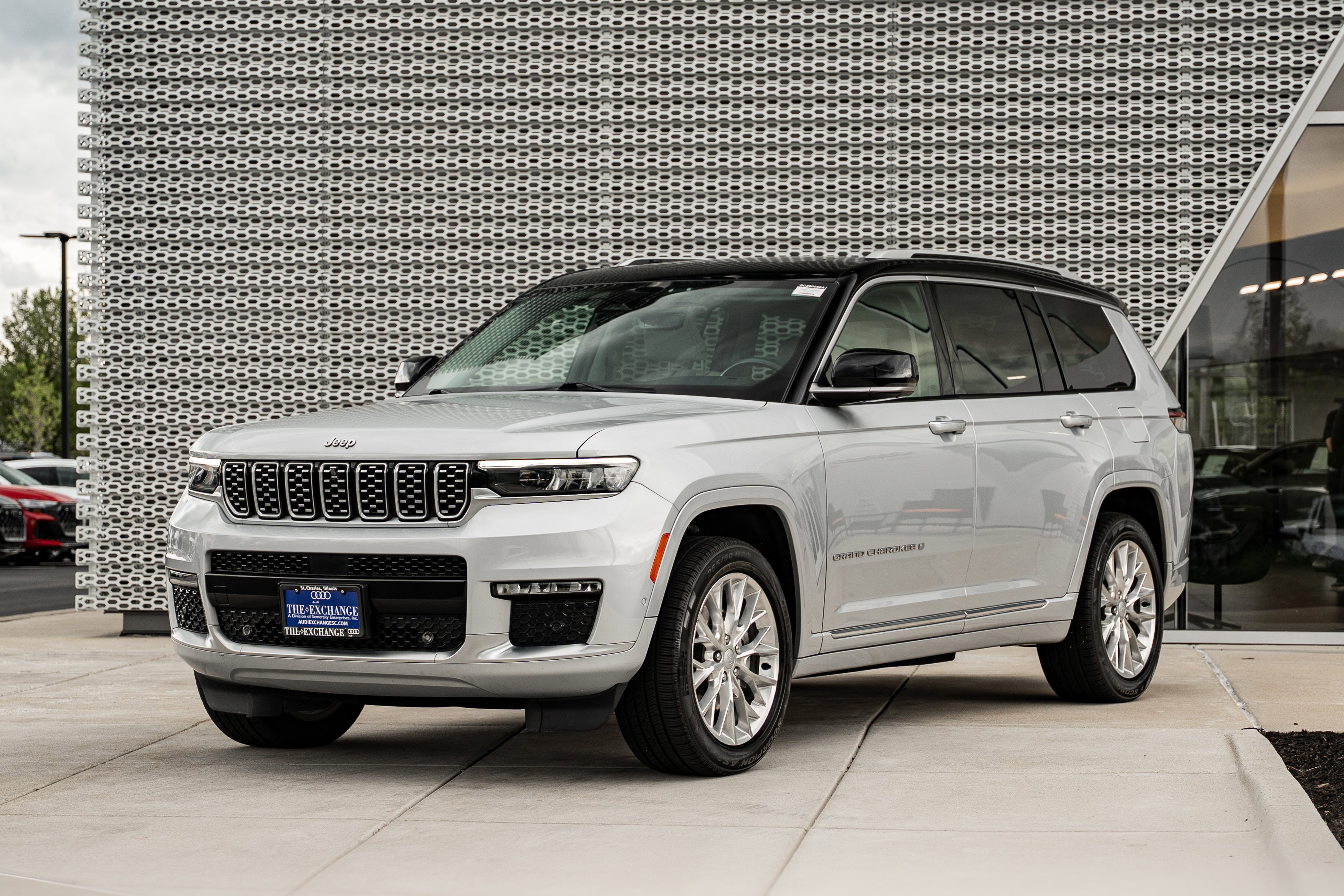 Used 2021 Silver Zynith Jeep Summit image 7