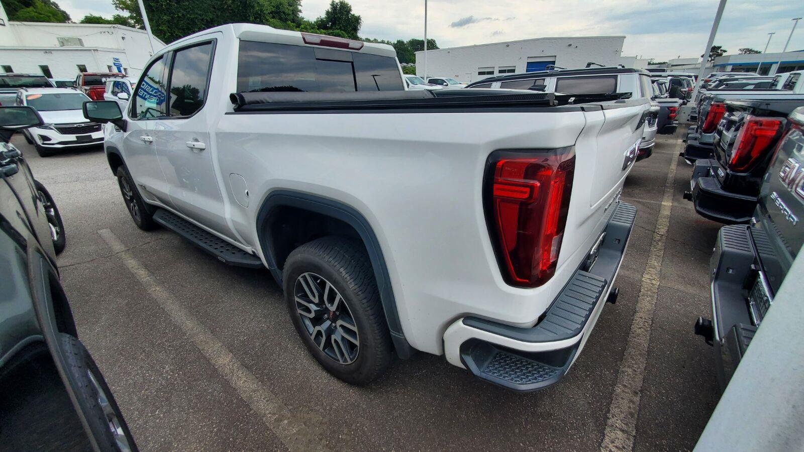 Used 2021 SUMMIT WHITE GMC AT4 image 8
