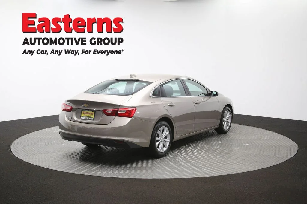 Used 2025 Gray Chevrolet LT image 40