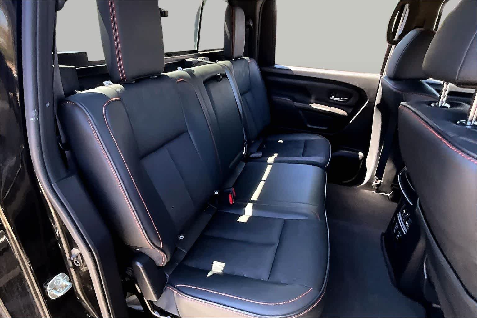 Used 2022 Super Black Nissan PRO-4X image 17