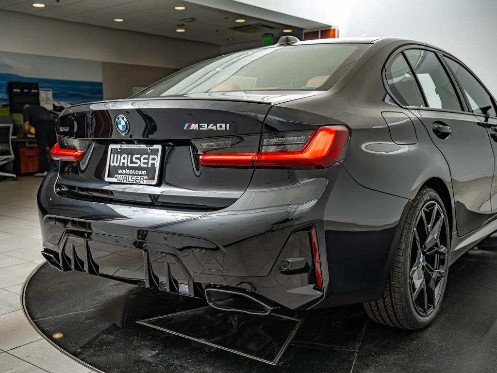 2026 BMW 3 Series M340i - Photo 17