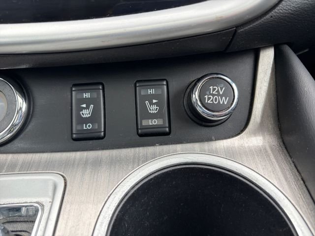 Used 2015 Orange Nissan SL image 19