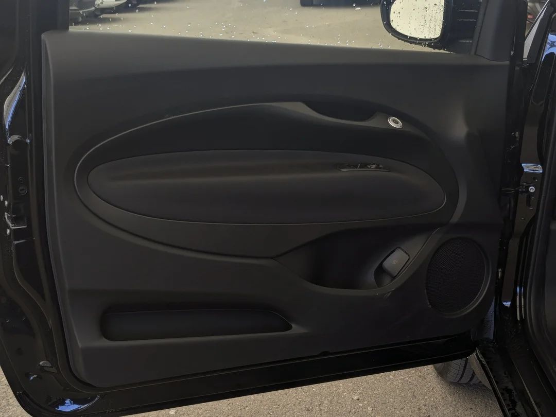New 2026 Black FIAT Pop - - FWD - 42kWh Battery - Lane Keep Assist - Backup Camera - Keyless Entry & More! image 13