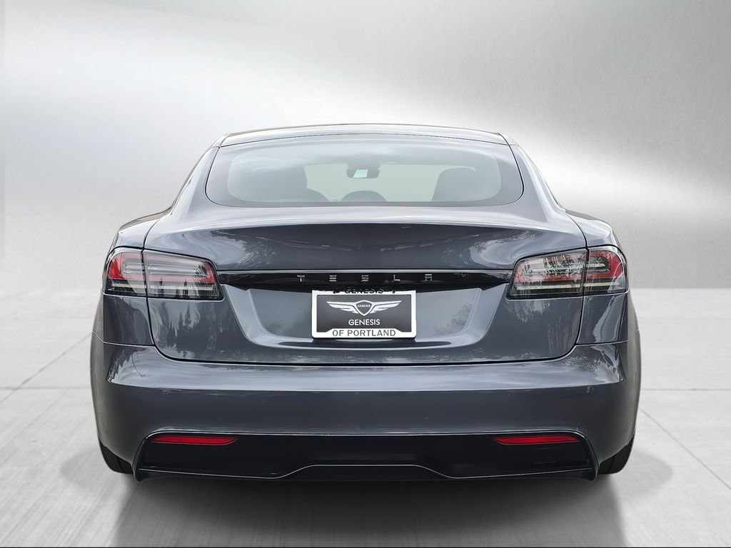 Used 2023 Stealth Gray Tesla  image 4