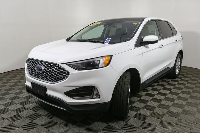 Used 2023 White Ford SEL image 5