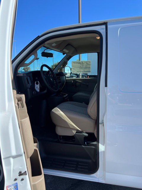 2026 Chevrolet Express Cargo Work Van - Photo 15