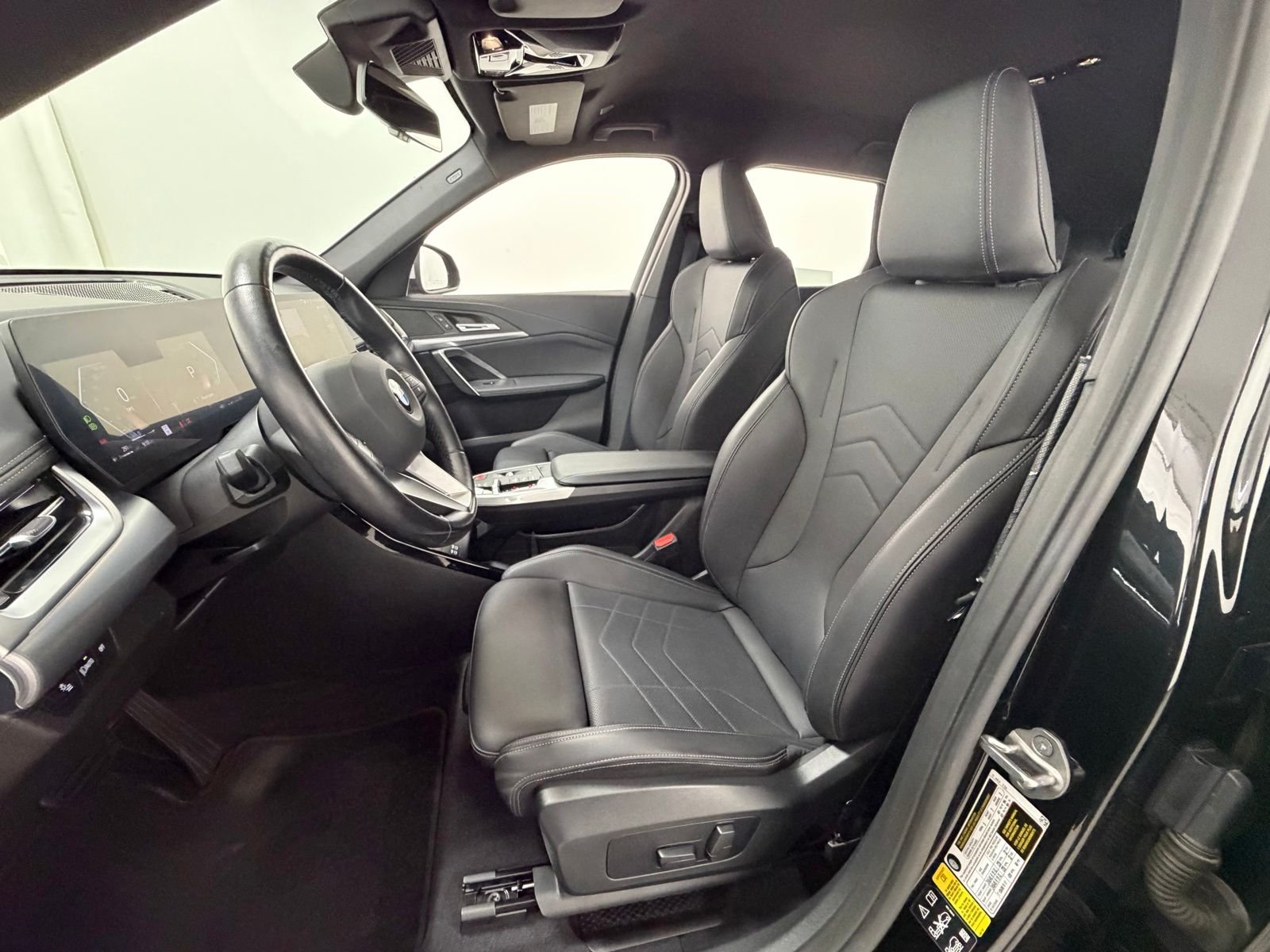 Used 2023 Black Sapphire Metallic BMW xDrive28i image 27