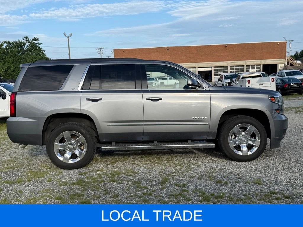 Used 2018 Gray Chevrolet LT image 3