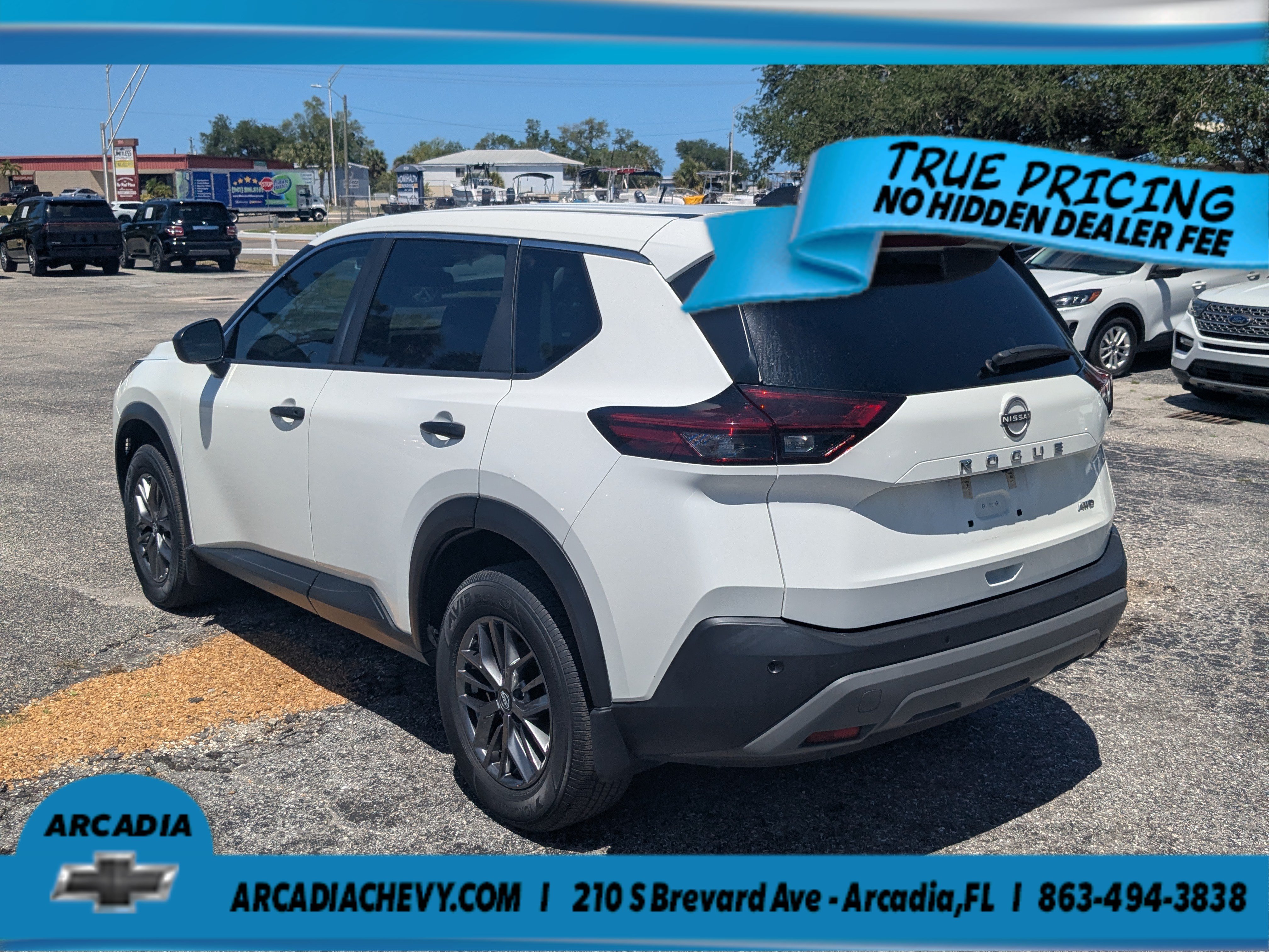 Used 2023 Glacier White Nissan S image 7