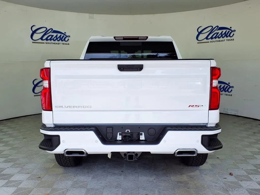 New 2026 Summit White Chevrolet RST image 4