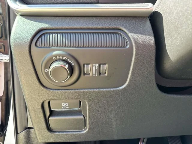 New 2026 White Jeep  image 23