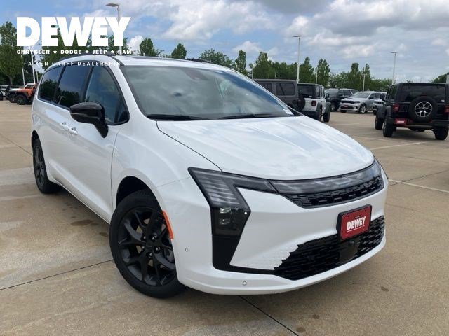 2027 Chrysler Pacifica Limited AWD's photo