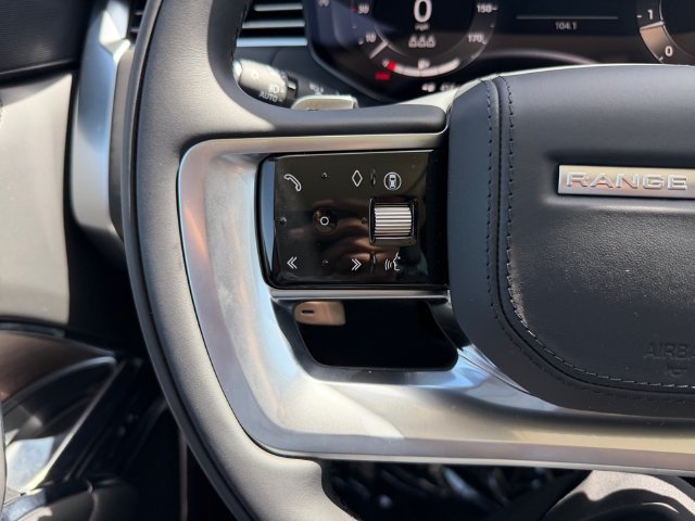 New 2027 Fuji White Land Rover SE image 22