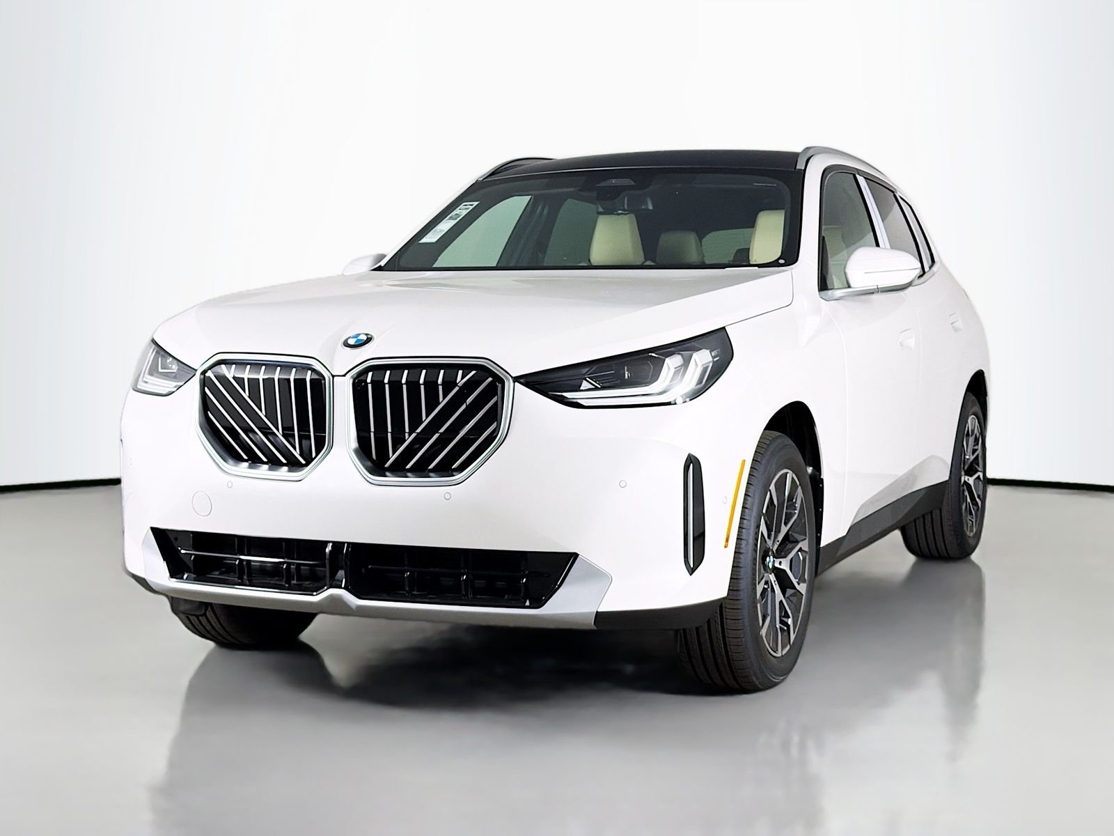 New 2026 Mineral White Metallic BMW 30 xDrive image 3