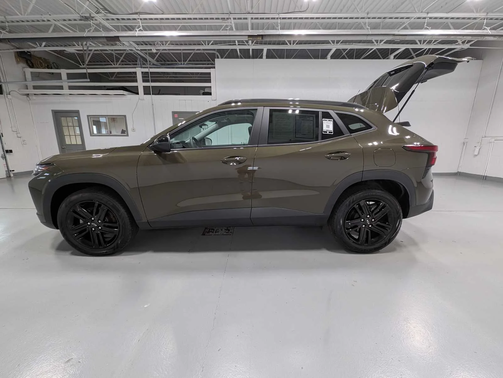 Used 2024 Harvest Bronze Metallic Chevrolet ACTIV image 12