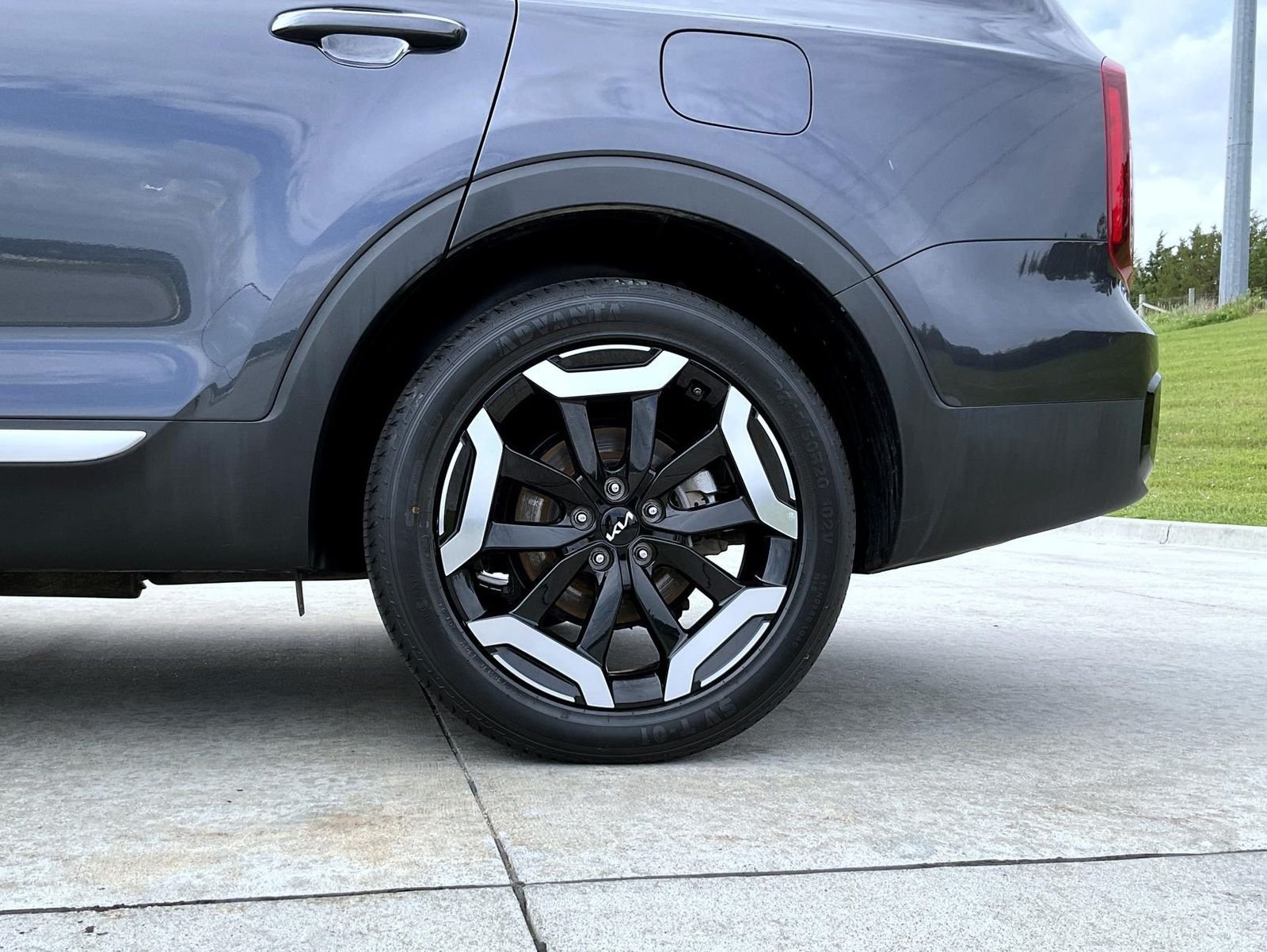 Used 2025 Gray Kia S image 25