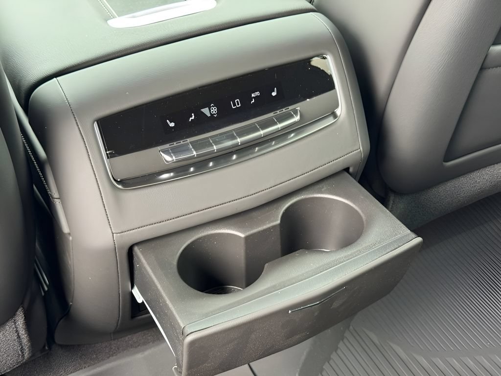 2026 Cadillac Escalade Luxury - Photo 21