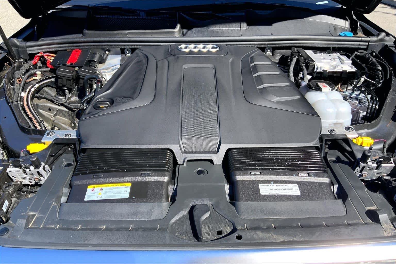 Certified Used 2025 Samurai Gray Metallic Audi Premium image 32
