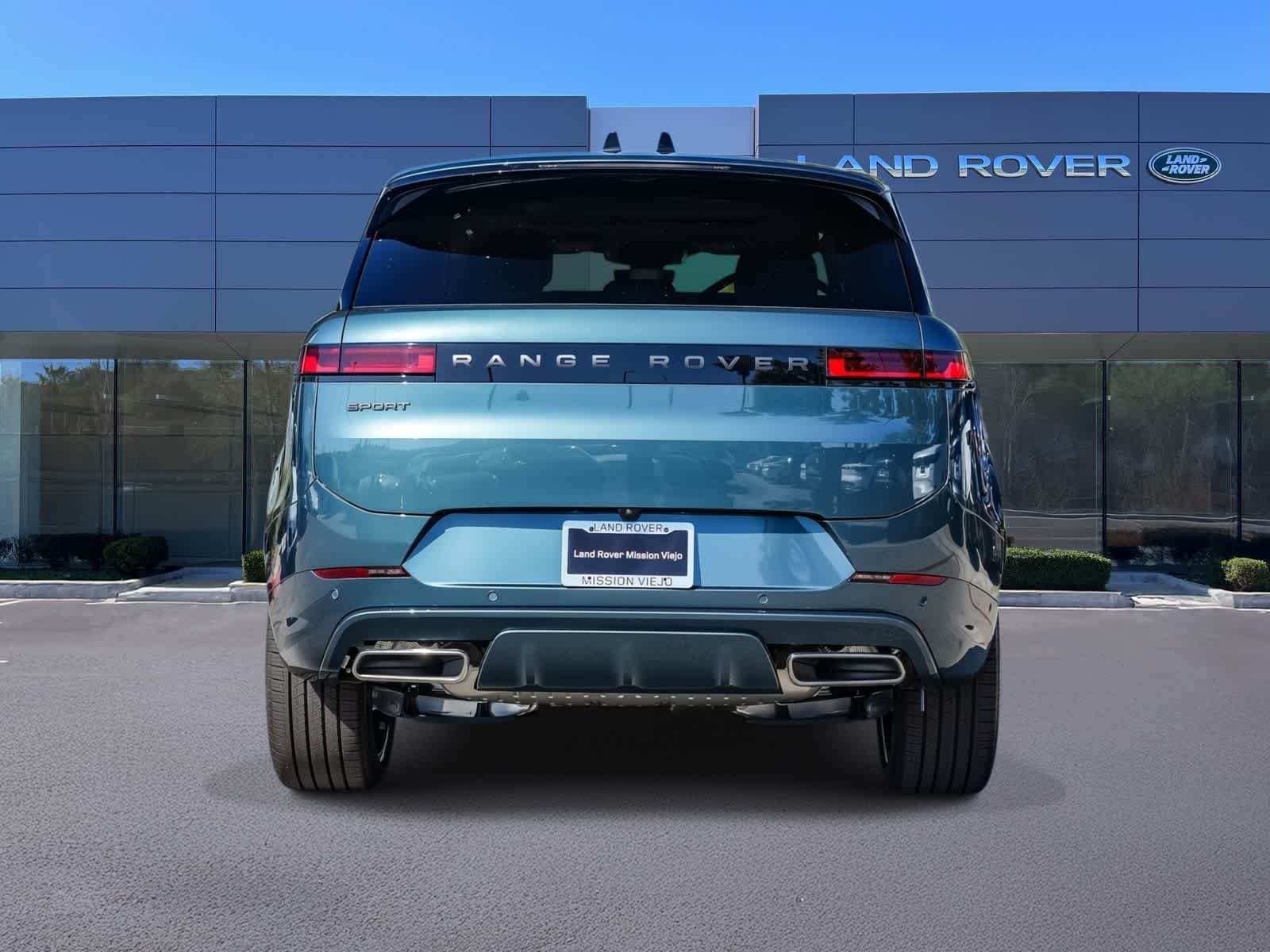 New 2026 Giola Green Land Rover Dynamic SE image 5