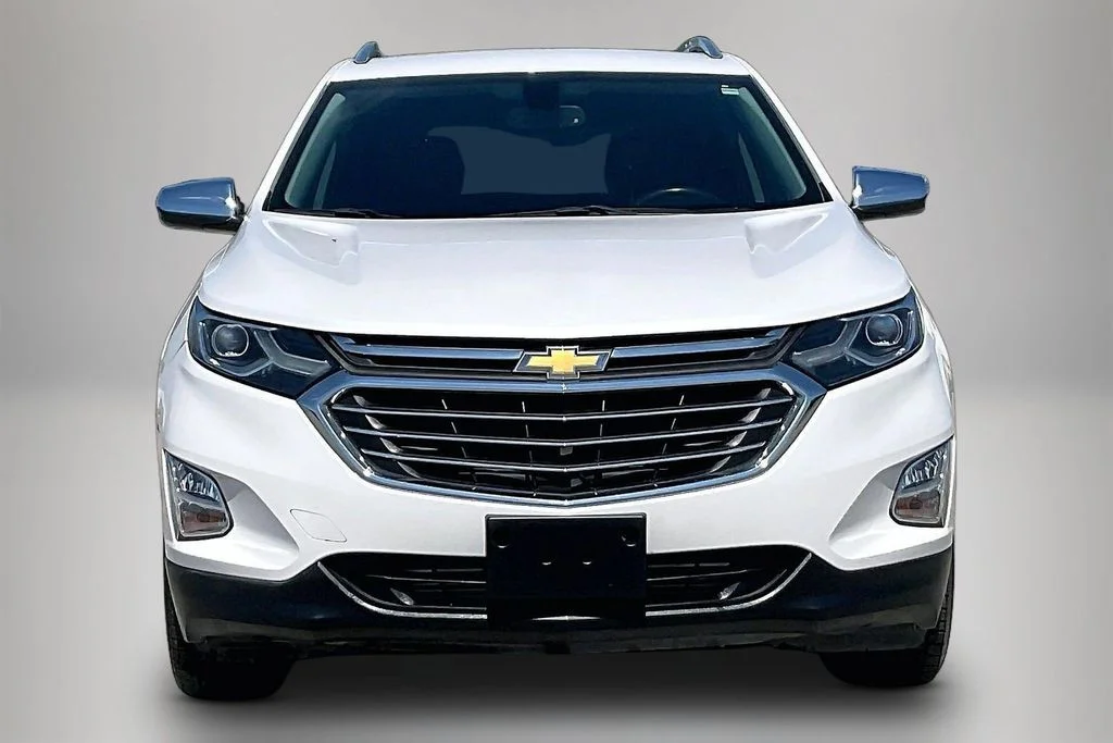 Used 2018 Beige Chevrolet Premier image 3