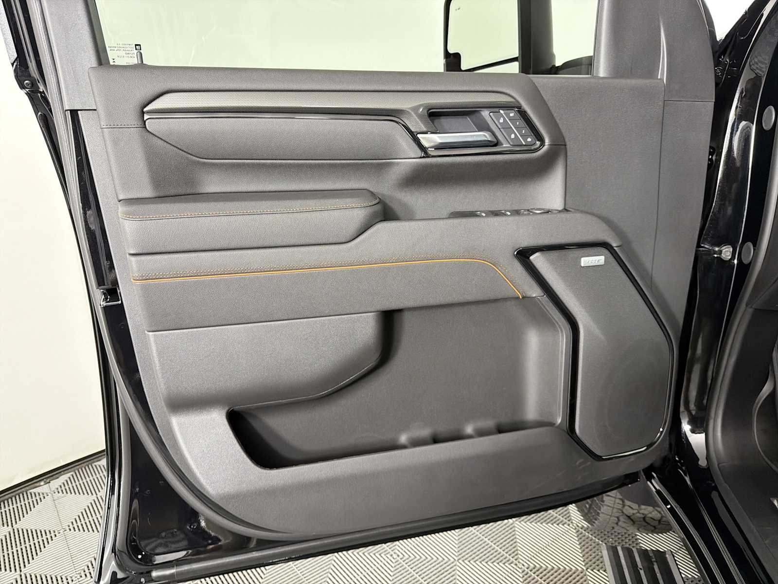 2026 GMC Sierra 2500HD AT4 - Photo 8