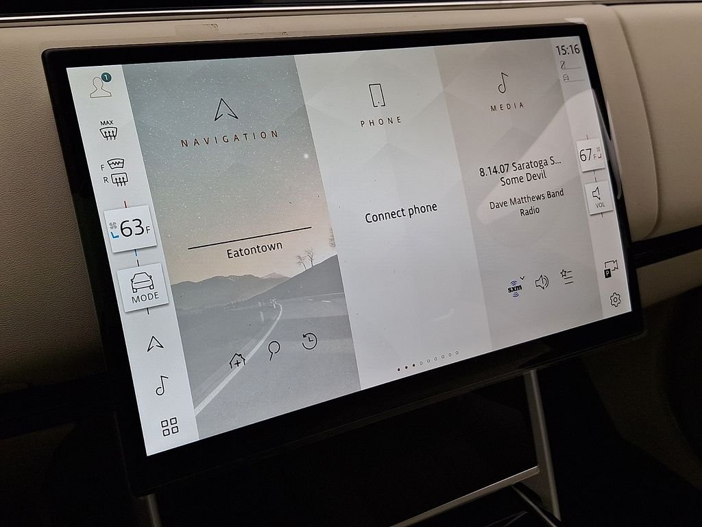New 2026 Eiger Grey Land Rover SE image 18