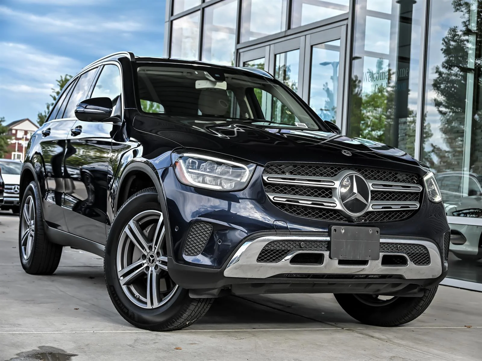 Used 2020 Blue Mercedes-Benz GLC 300 4MATIC® image 1
