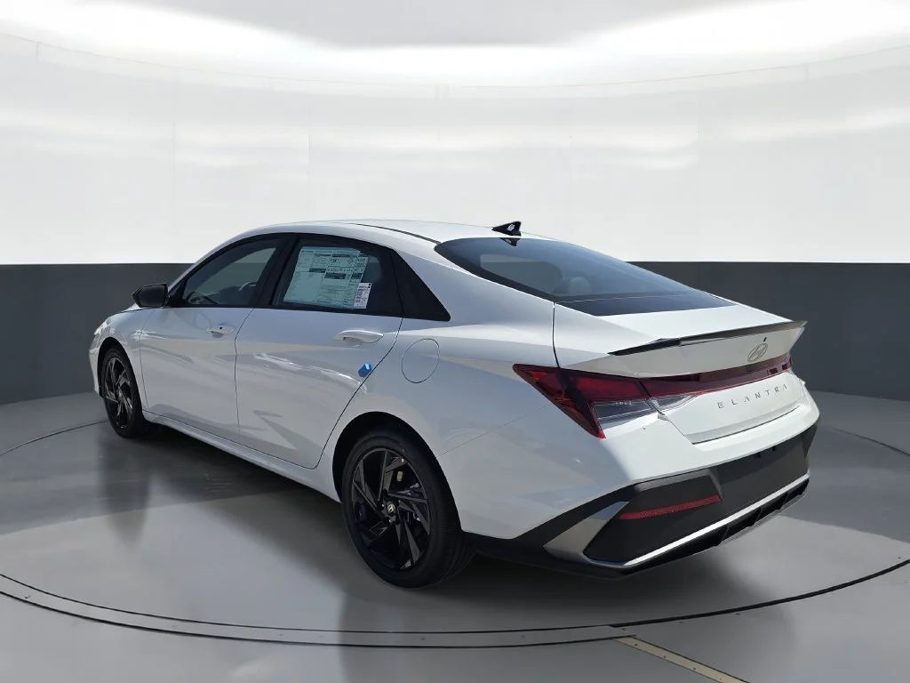 New 2026 White Hyundai SEL Sport image 4