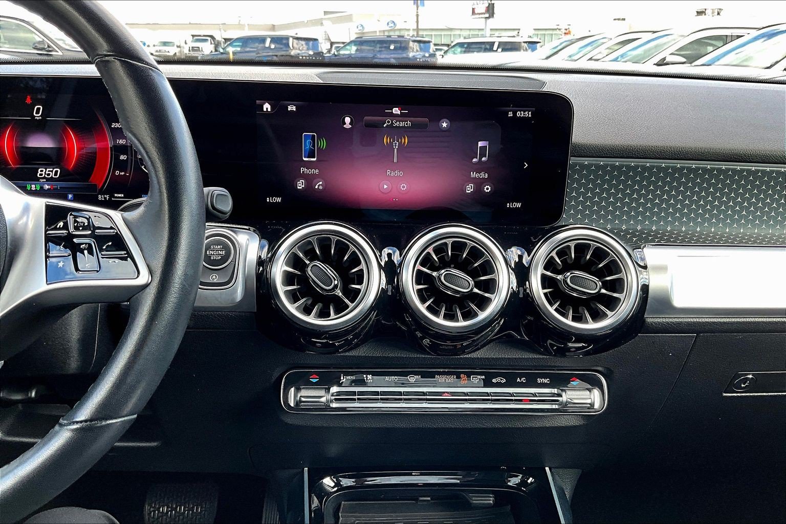 Used 2024 White Mercedes-Benz GLB 250 image 12