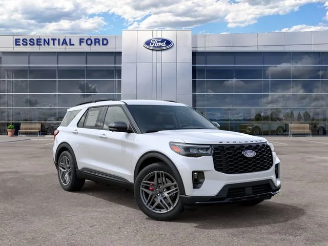 New 2027 Star White Metallic Tri-Coat Ford ST-Line image 4
