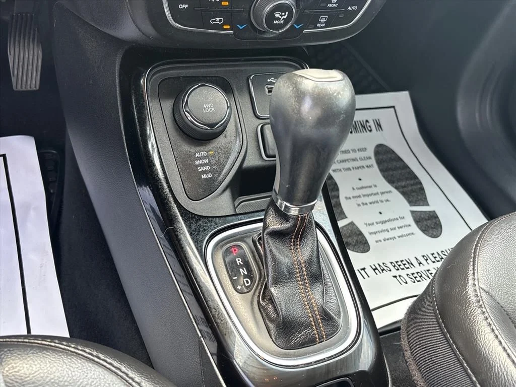 Used 2018 White Clearcoat Jeep Limited image 33