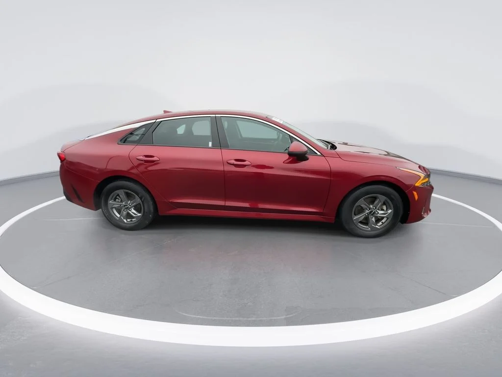 Used 2024 Red Kia LXS image 9